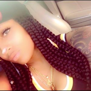 Meet your Posher, Miss